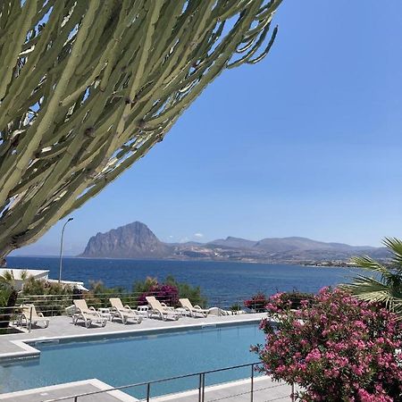 Residence Tamarea Tonnara di Bonagia Bagian luar foto