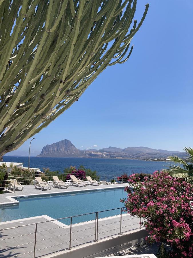 Residence Tamarea Tonnara di Bonagia Bagian luar foto