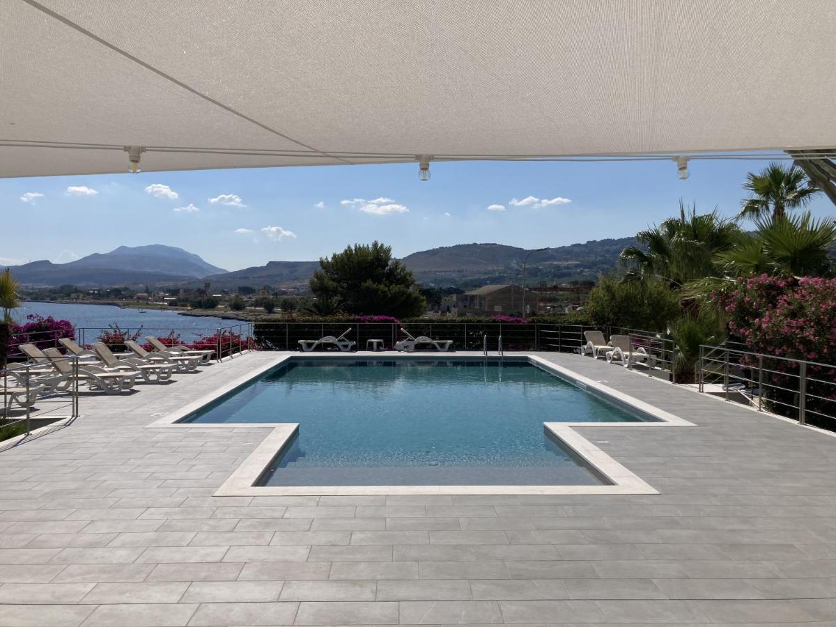 Residence Tamarea Tonnara di Bonagia Bagian luar foto